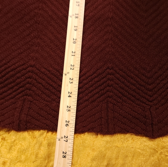 80's Oversized Burgundy Pullover Sweater - Picture 5 of 16